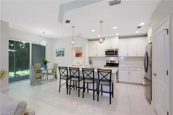 2343 Sheen LN #401, Naples, FL 34120