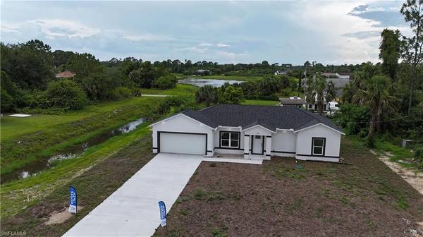 842 Sentinela BLVD, Lehigh Acres, FL 33974