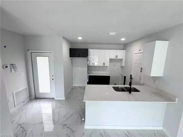 Lehigh Acres, FL 33974,842 Sentinela BLVD