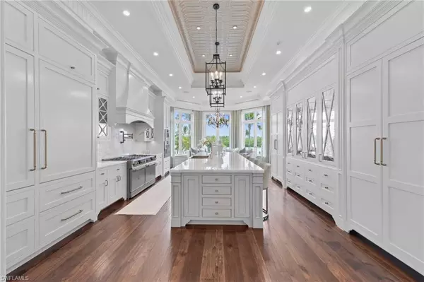 Naples, FL 34102,3675 Gordon DR