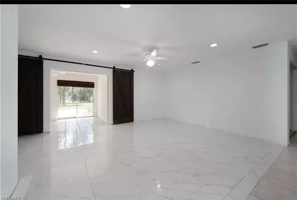 Lehigh Acres, FL 33936,212 Grant AVE