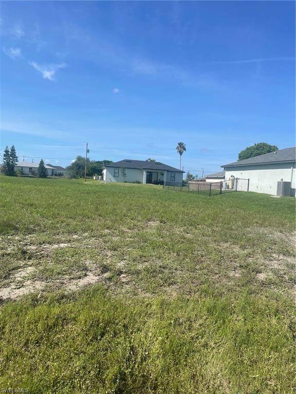 1706 NW 5th ST, Cape Coral, FL 33993
