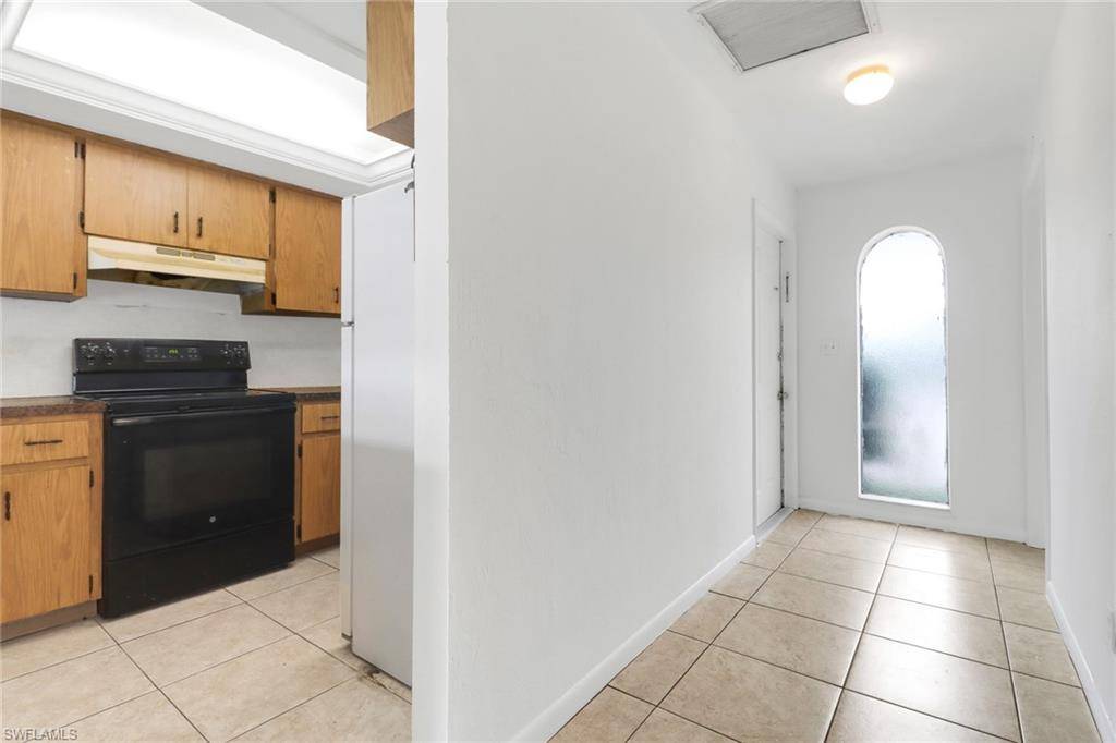 Cape Coral, FL 33909,31 NE 16th PL #A-B