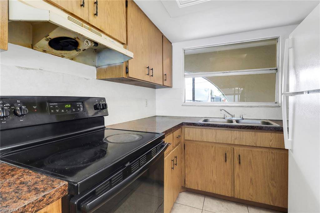 Cape Coral, FL 33909,31 NE 16th PL #A-B