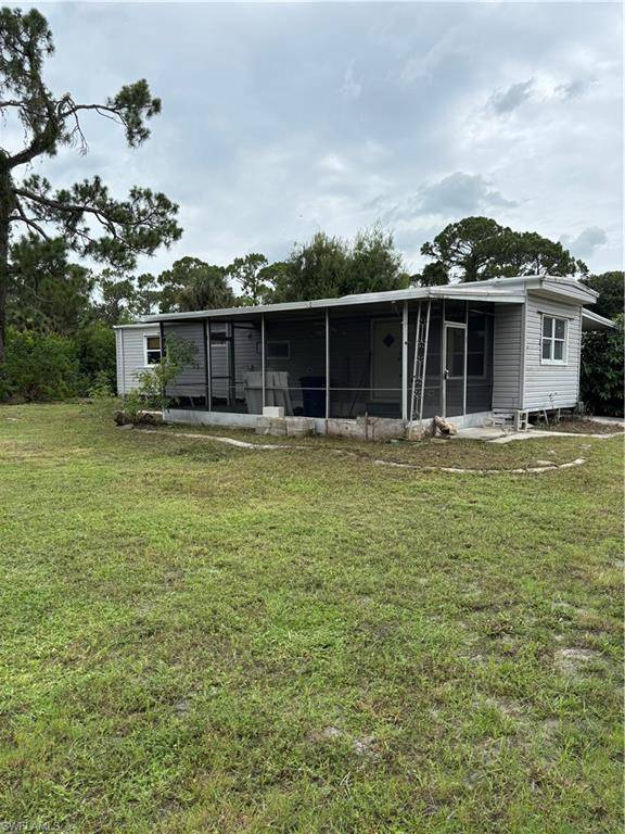 7689 Ebson DR, North Fort Myers, FL 33917