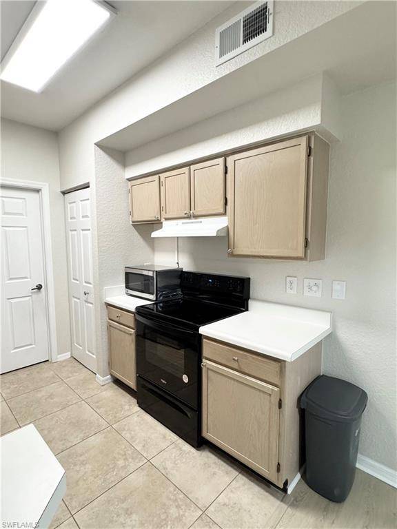 Naples, FL 34109,4655 Saint Croix LN #1423
