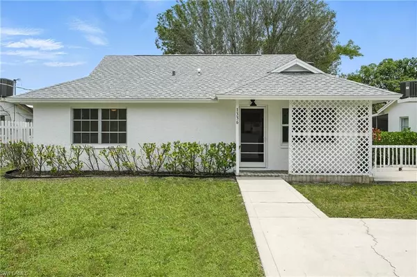 1336 Highlands DR, Naples, FL 34103