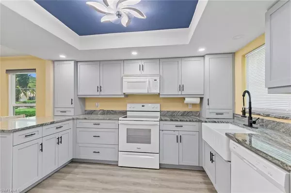 North Fort Myers, FL 33917,15320 Moonraker CT #206
