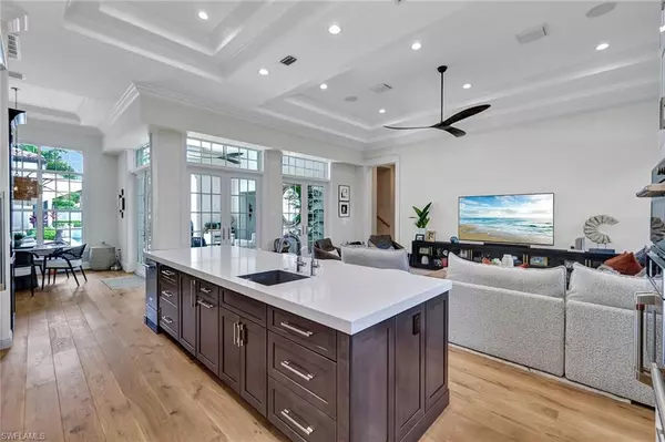 Naples, FL 34108,709 Teal CT
