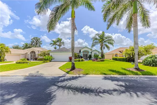 Naples, FL 34104,926 Marble DR