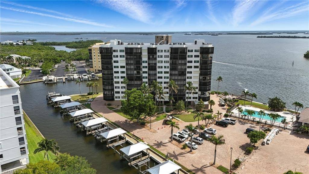 Fort Myers Beach, FL 33931,4265 Bay Beach LN #226