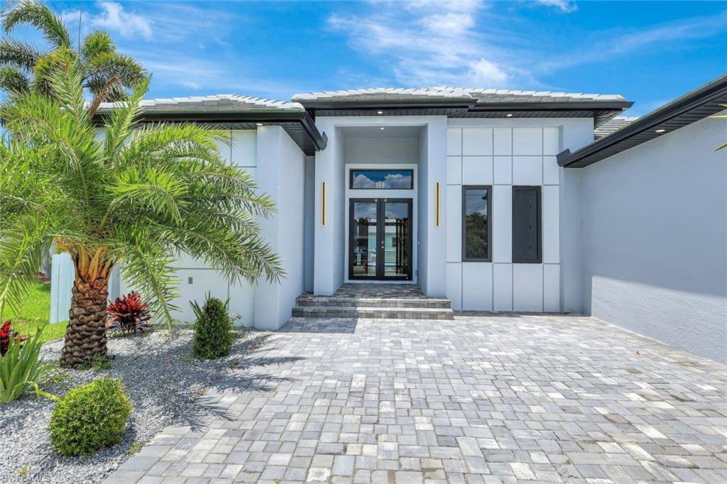 Cape Coral, FL 33991,2709 SW 4TH LN