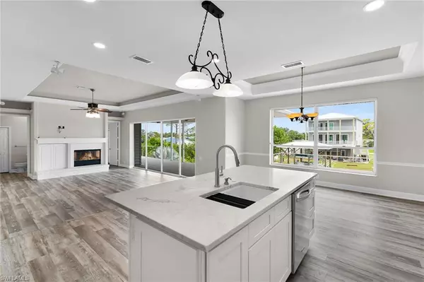 Estero, FL 33928,4975 Mederia LN