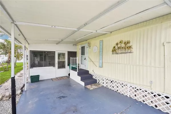 Naples, FL 34114,104 Willow LN #30