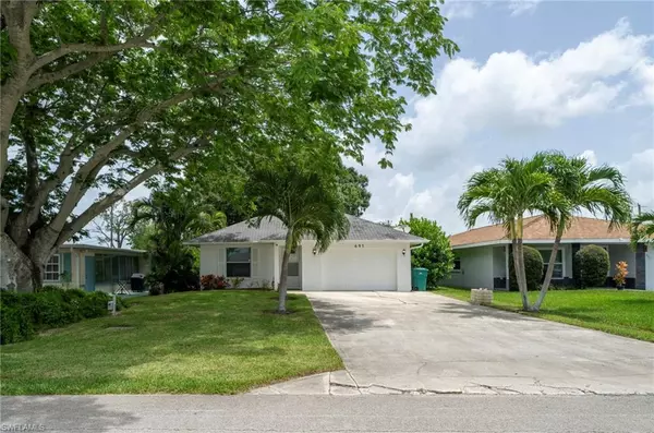 691 102nd AVE N, Naples, FL 34108