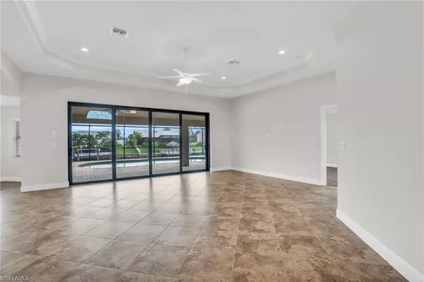 Cape Coral, FL 33904,915 SE 33rd TER