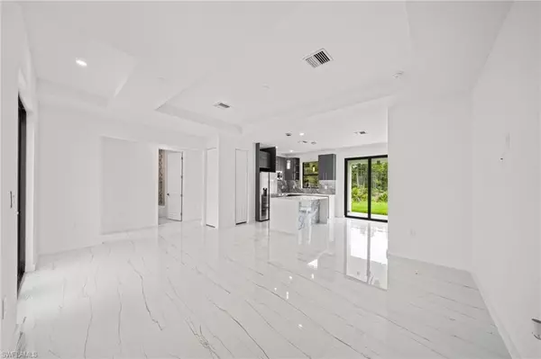 Naples, FL 34120,3525 43rd AVE NE
