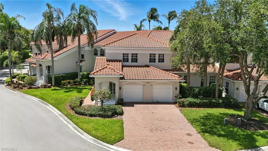 700 L' Ambiance CIR #202, Naples, FL 34108