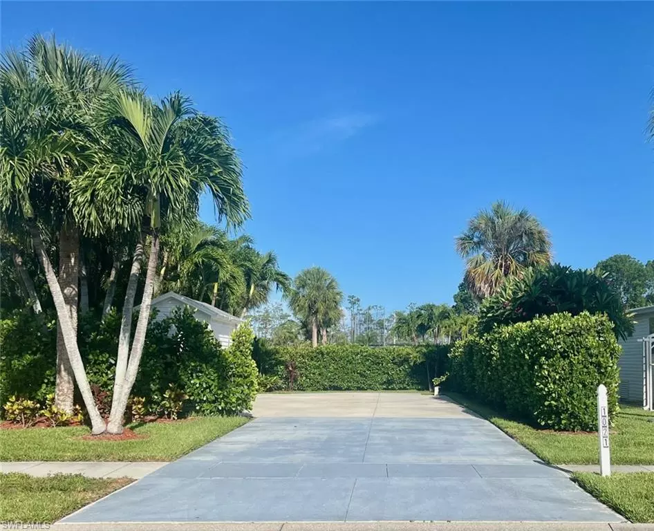 Naples, FL 34114,1021 Silver Lakes BLVD
