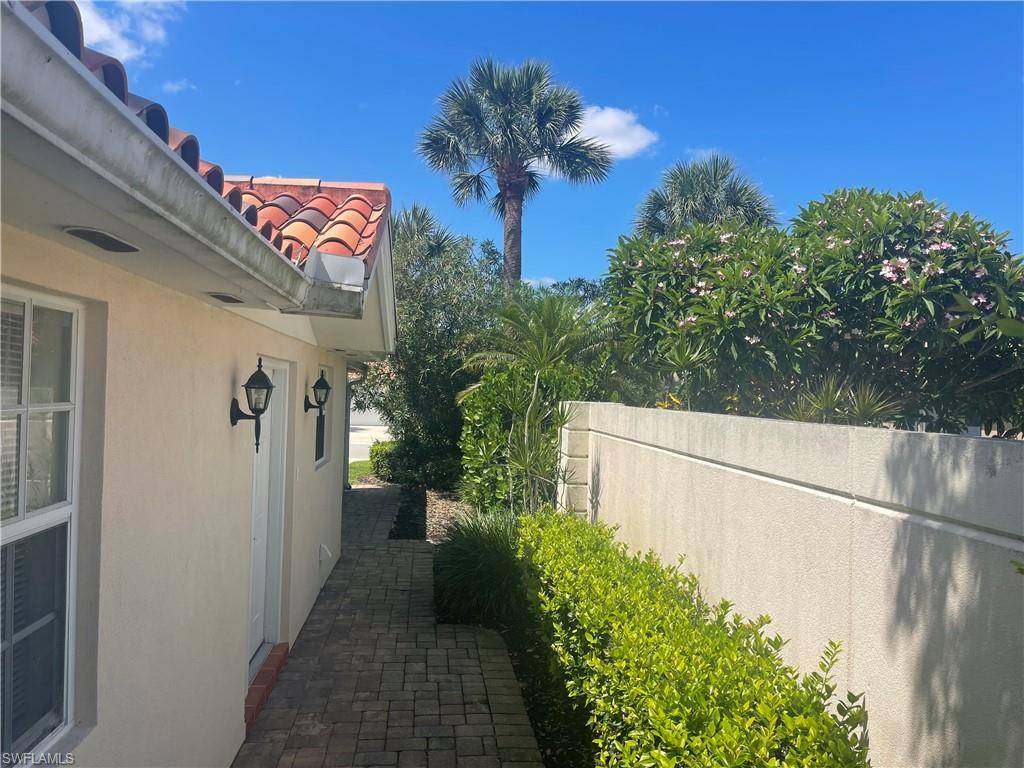 Naples, FL 34109,3575 El Verdado CT