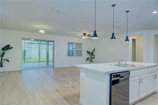 Fort Myers, FL 33908,6445 Estero Bay DR