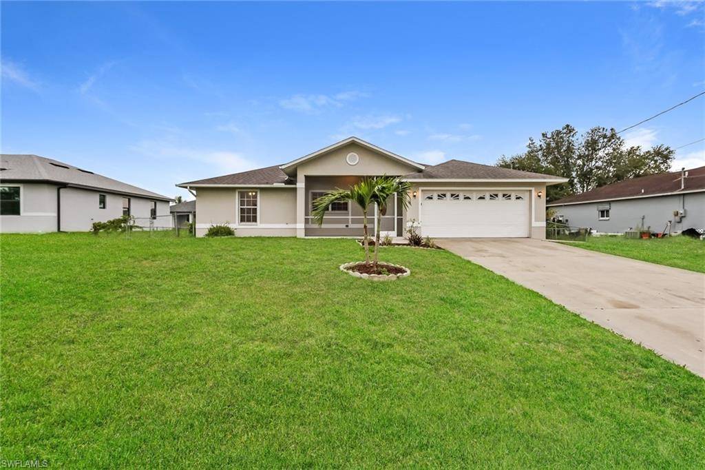 914 Apple AVE, Lehigh Acres, FL 33971
