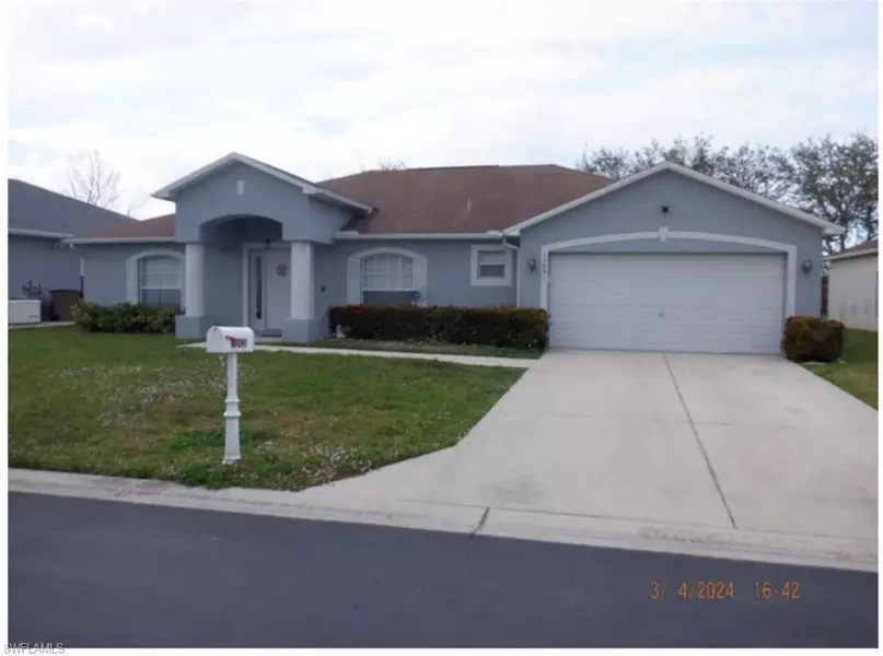 15091 Hawks Shadow DR, Fort Myers, FL 33905