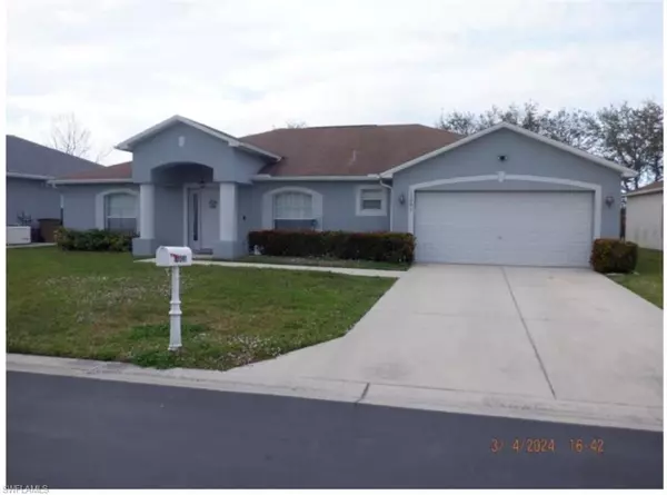 15091 Hawks Shadow DR, Fort Myers, FL 33905
