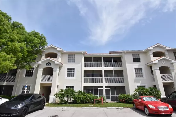 4670 Saint Croix LN #615, Naples, FL 34109