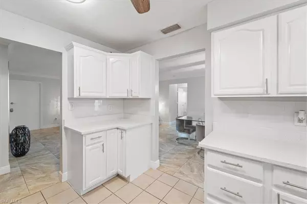 Fort Myers, FL 33967,17236 Lee RD