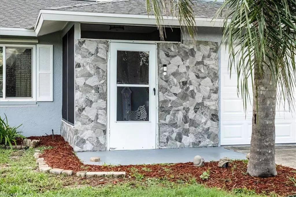 Fort Myers, FL 33967,17236 Lee RD