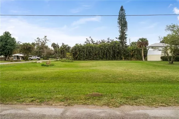 Fort Myers, FL 33905,14825 Oakwood CT