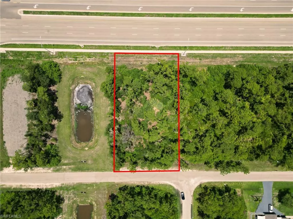 Lehigh Acres, FL 33973,900 Meadow RD