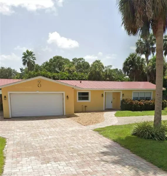 17020 Carolyn LN, North Fort Myers, FL 33917