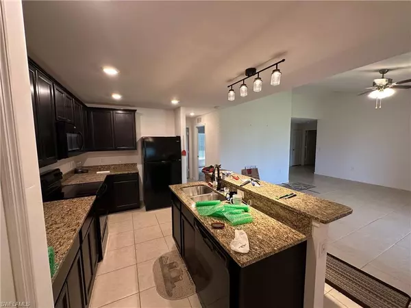 Fort Myers, FL 33913,814 La Salle AVE