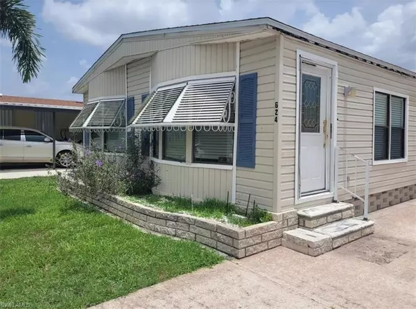 North Fort Myers, FL 33903,624 Sunset LN