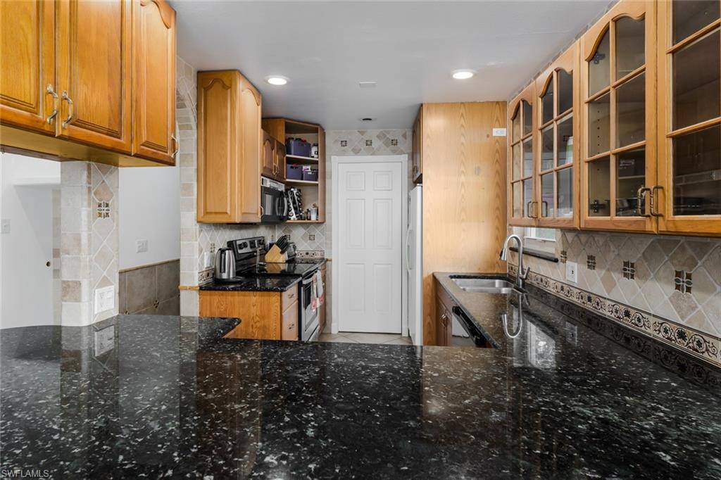 Naples, FL 34117,3795 17th AVE SW