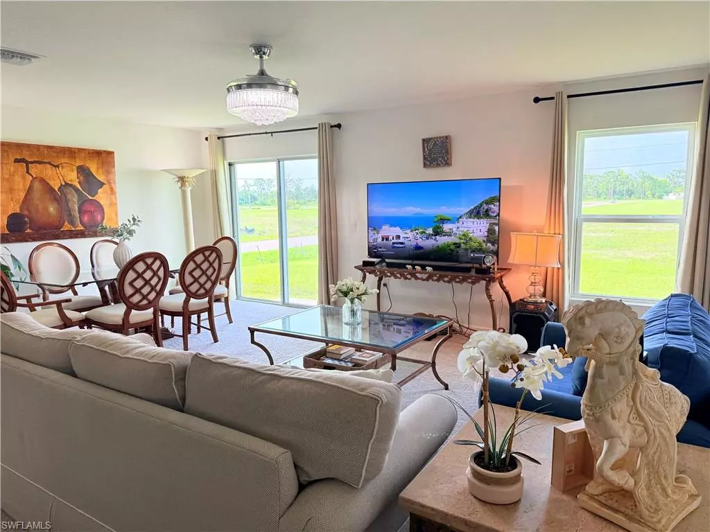 Cape Coral, FL 33993,726 NW Douglas CIR