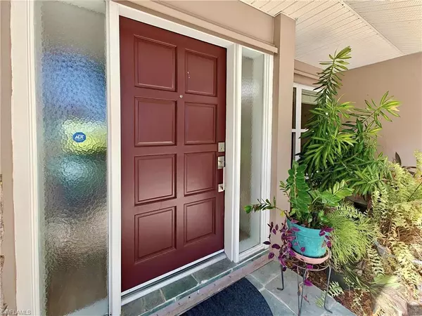 Fort Myers, FL 33919,1016 Bayshore AVE