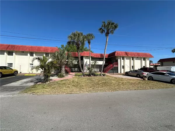1376 Archer ST #6, Lehigh Acres, FL 33936