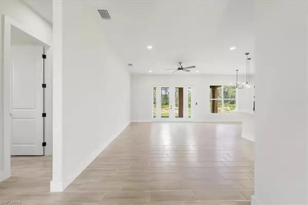 Lehigh Acres, FL 33972,437 Mercedes CT