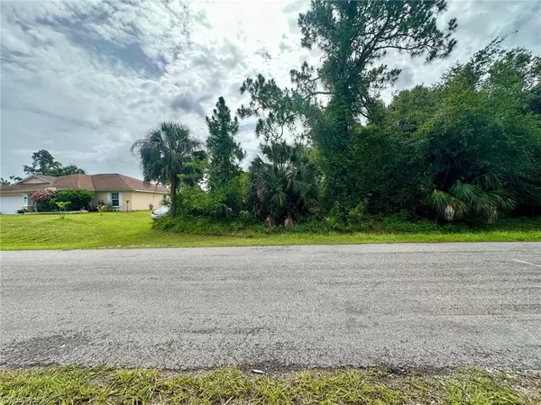 Lehigh Acres, FL 33972,1406 Clark AVE