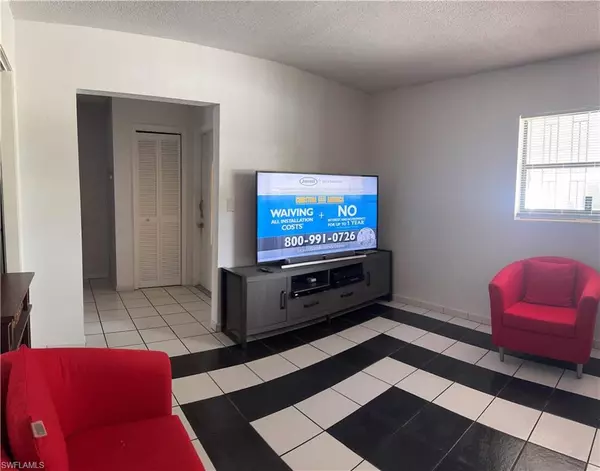 Hialeah, FL 33014,806 W 80 PL