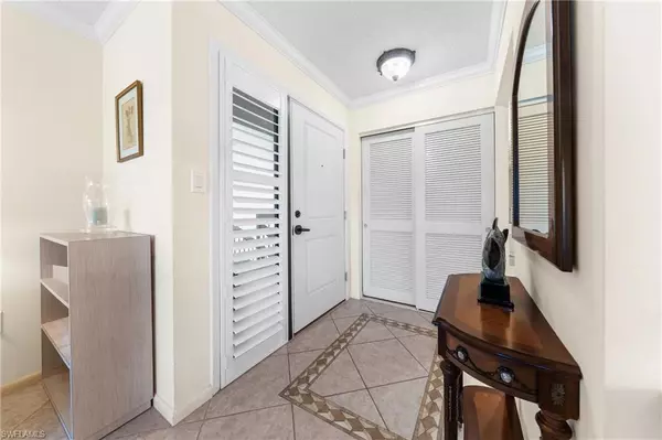 Marco Island, FL 34145,519 Seaview CT #N4