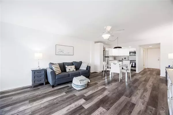 Naples, FL 34108,1 Bluebill AVE #411