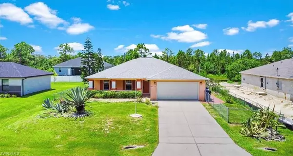 2805 34th ST W, Lehigh Acres, FL 33971