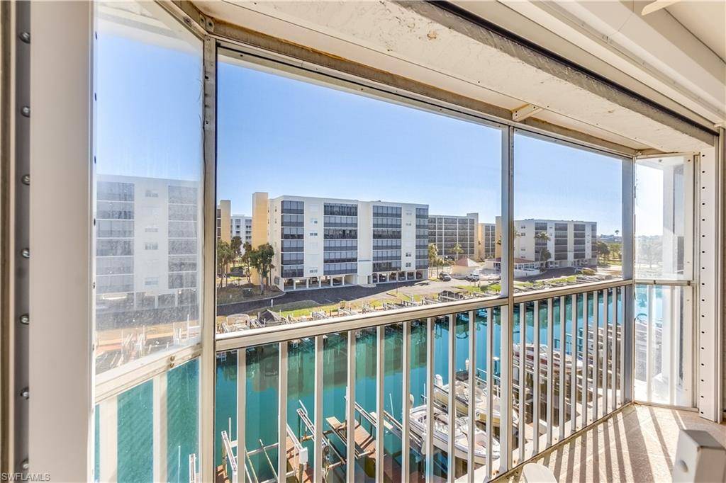 Fort Myers Beach, FL 33931,4531 Bay Beach LN #337