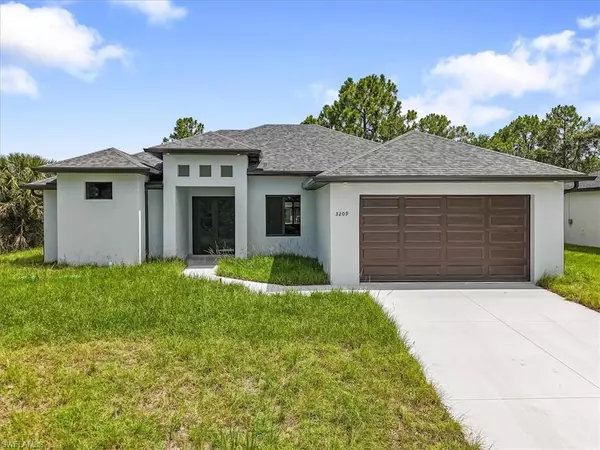 3209 39th ST SW, Lehigh Acres, FL 33976