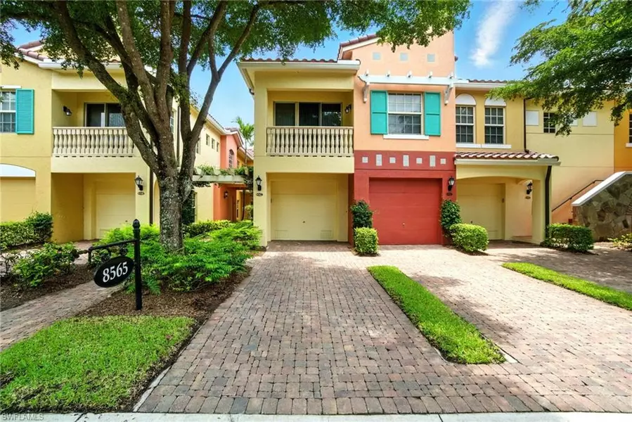 8565 Via Garibaldi CIR #204, Estero, FL 33928