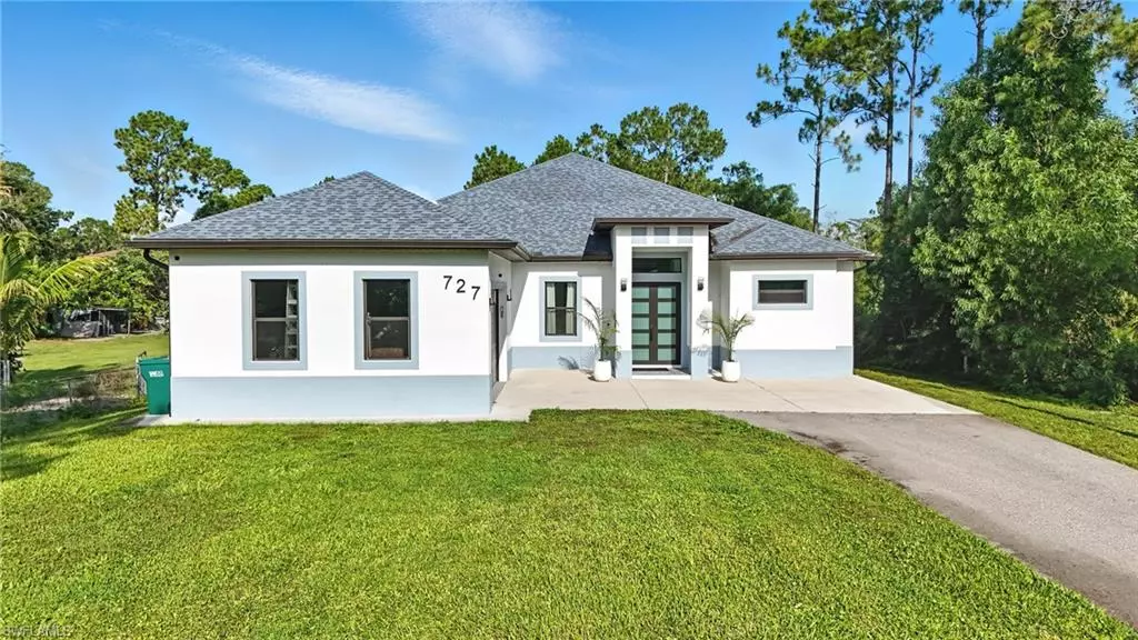 Naples, FL 34117,727 12th ST SE